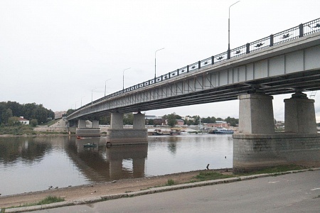 В Великом Новгороде заключили первые контракты на ремонт дорог в 2022 году